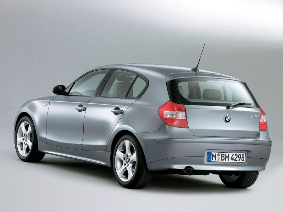  BMW 120i 5-Door 2004 года  (фото 2 из 19)